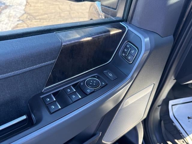 2022 Ford F-150 LARIAT 4WD SuperCrew 5.5' Box