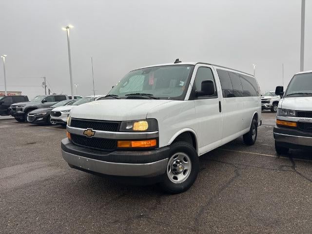 2025 Chevrolet Express Passenger 3500 3500 Extended Wheelbase Rear-Wheel Drive 1LT