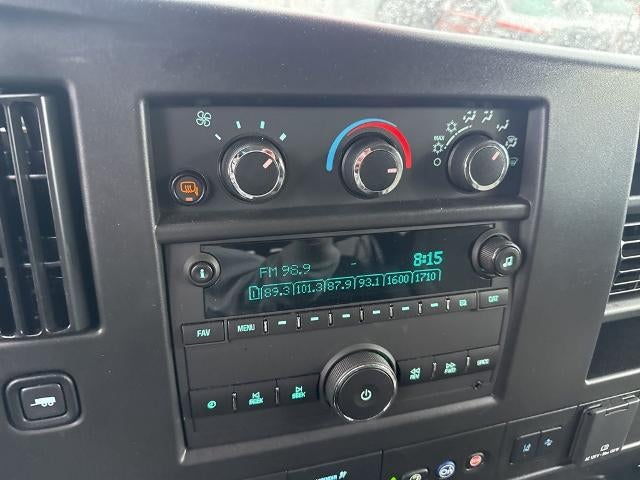 2025 Chevrolet Express Passenger 3500 3500 Extended Wheelbase Rear-Wheel Drive 1LT