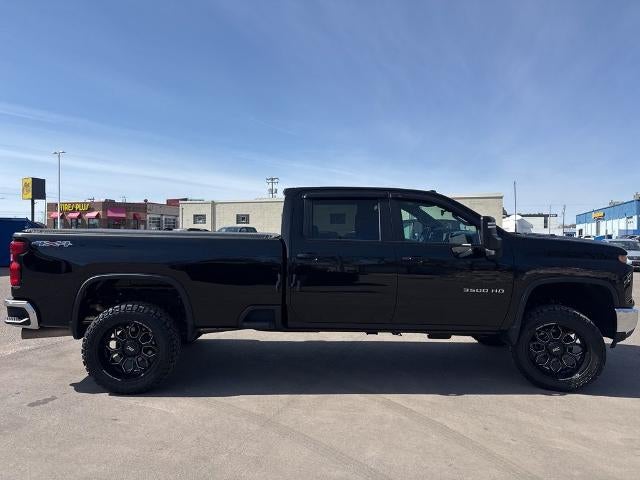 2025 Chevrolet Silverado 3500 HD Crew Cab Long Box 4-Wheel Drive LT