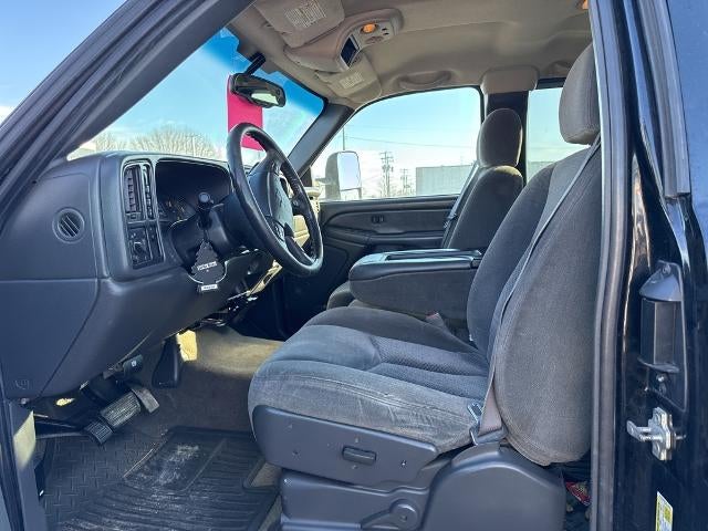 2007 Chevrolet Silverado 3500 HD 4WD Extended Cab Long Box DRW Work Truck