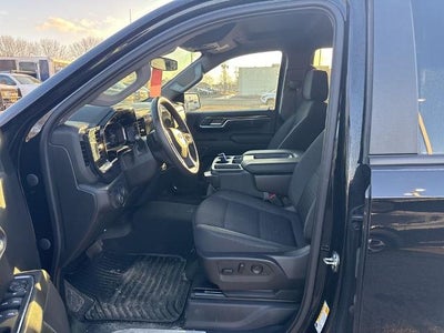 2023 Chevrolet Silverado 1500 Crew Cab Short Box 4-Wheel Drive LT 2FL