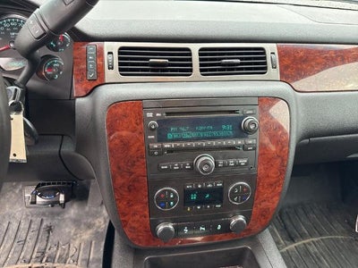 2014 Chevrolet Suburban 4WD LT