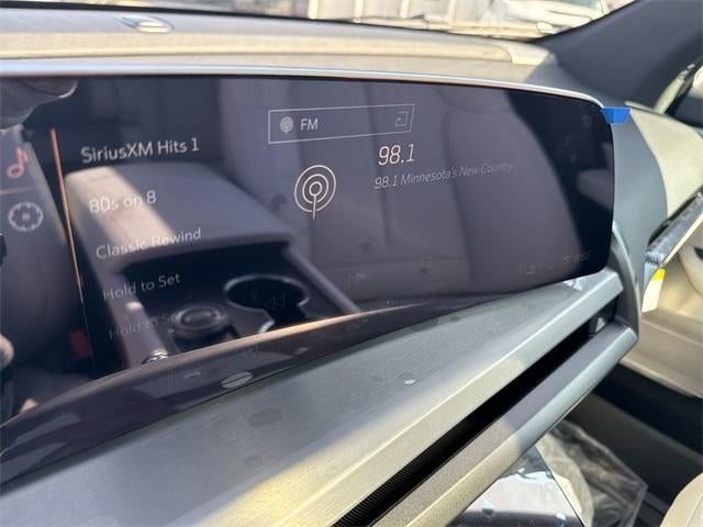 2026 Cadillac VISTIQ Luxury