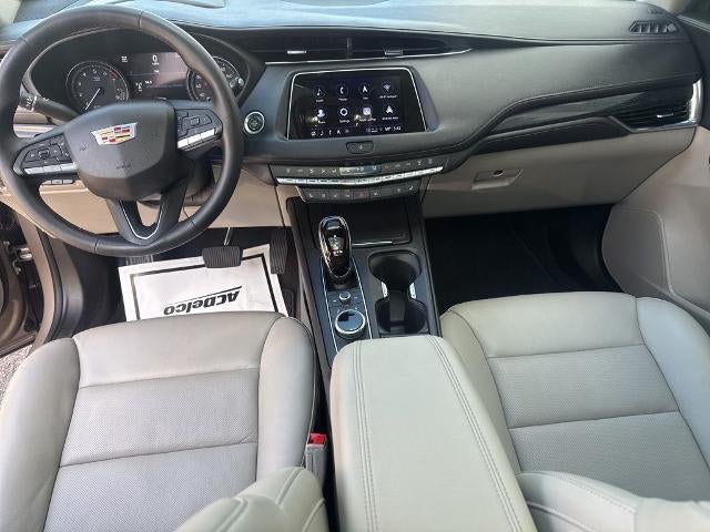 2023 Cadillac XT4 AWD 4dr Premium Luxury