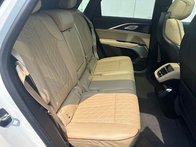 2024 Cadillac LYRIQ Sport 3