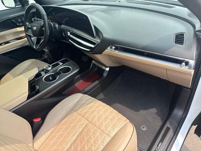 2024 Cadillac LYRIQ Sport 3