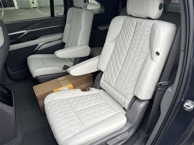 2025 Cadillac ESCALADE IQ Sport 1