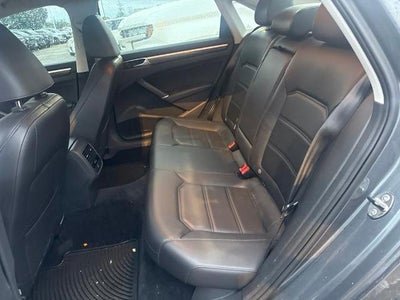 2017 Volkswagen Passat 1.8T SE