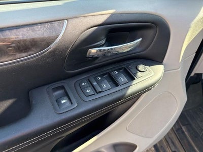 2013 Chrysler Town & Country 4dr Wgn Touring