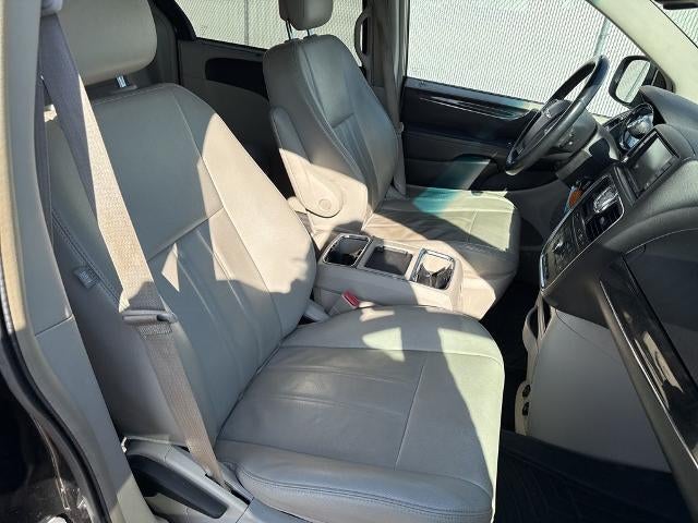 2013 Chrysler Town & Country 4dr Wgn Touring