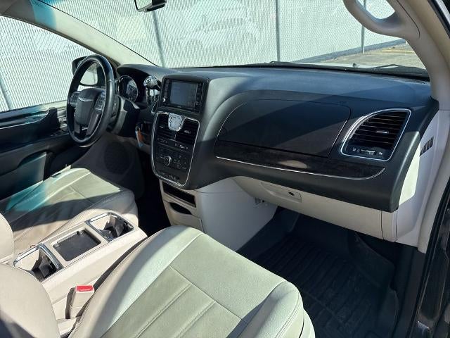 2013 Chrysler Town & Country 4dr Wgn Touring