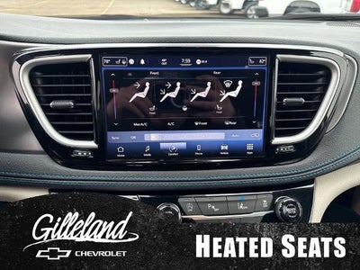 2021 Chrysler Pacifica Touring FWD