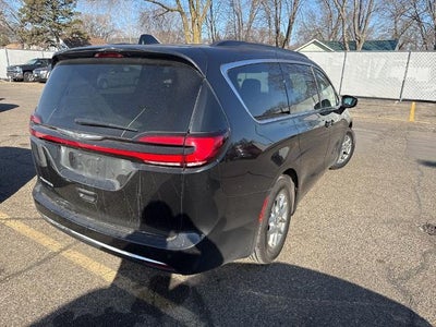 2021 Chrysler Pacifica Touring FWD