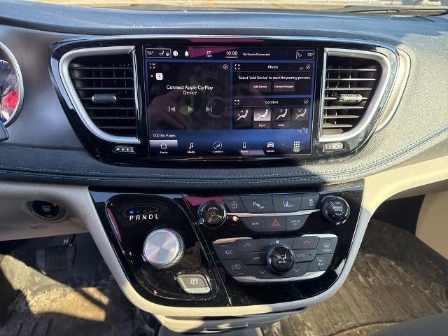 2021 Chrysler Pacifica Touring FWD