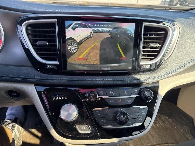 2021 Chrysler Pacifica Touring FWD