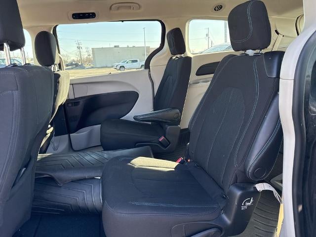 2021 Chrysler Pacifica Touring FWD