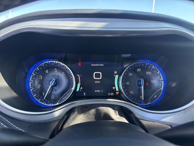 2025 Chrysler Pacifica Limited FWD