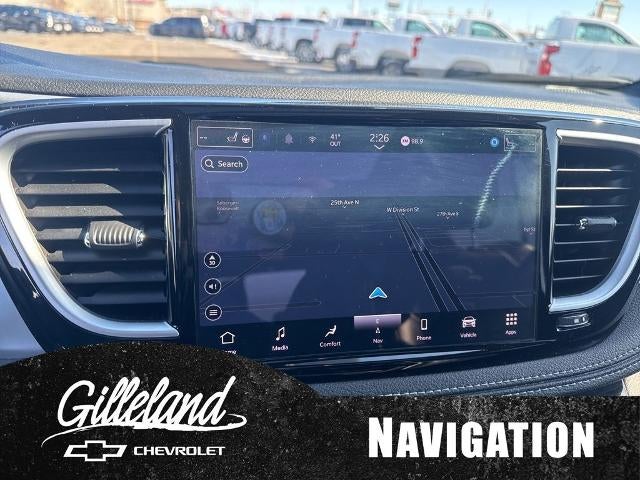 2025 Chrysler Pacifica Limited FWD