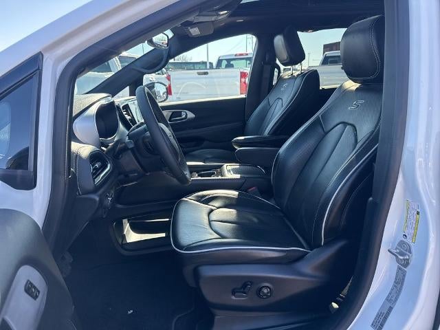 2025 Chrysler Pacifica Limited FWD