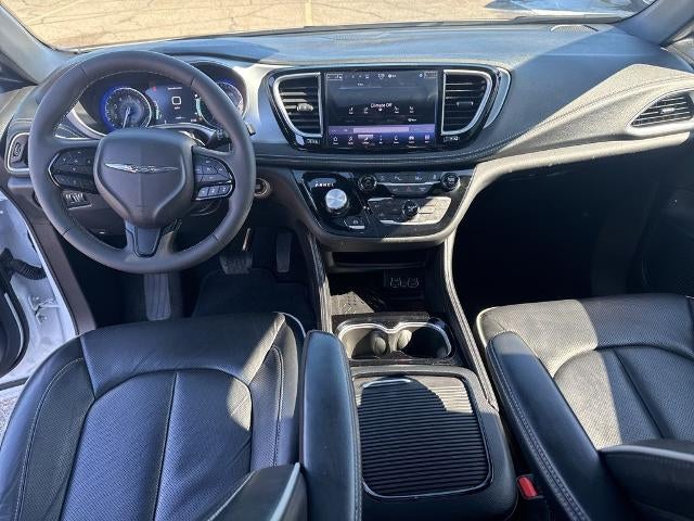 2025 Chrysler Pacifica Limited FWD