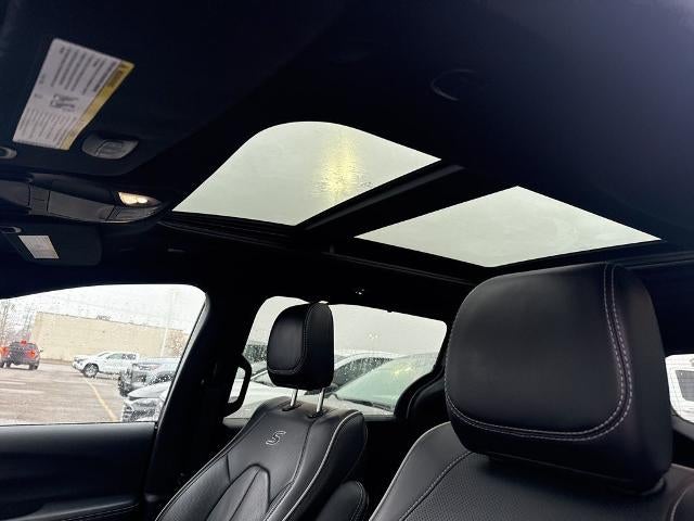 2025 Chrysler Pacifica Limited FWD