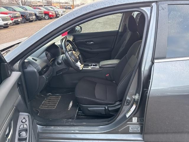 2022 Nissan Sentra SV CVT