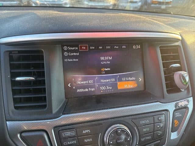 2017 Nissan Pathfinder 4x4 SL