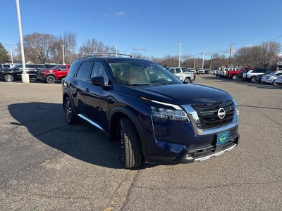 2024 Nissan Pathfinder Platinum 4WD