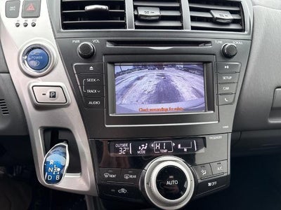 2013 Toyota Prius v 5dr Wgn Two (Natl)