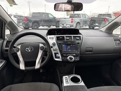 2013 Toyota Prius v 5dr Wgn Two (Natl)