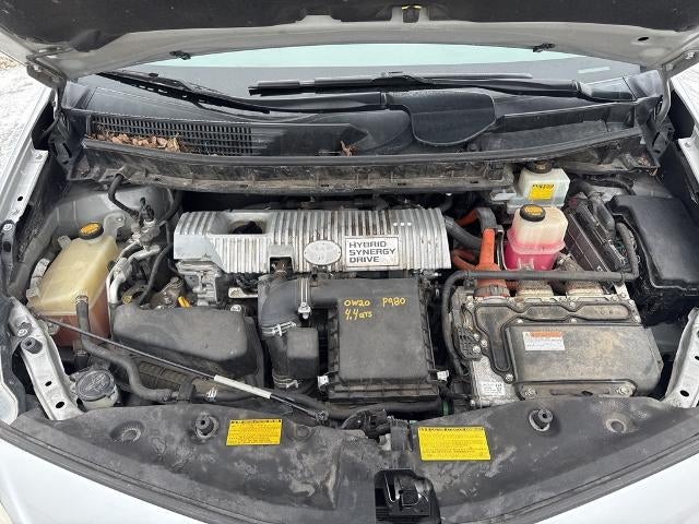 2013 Toyota Prius v 5dr Wgn Two (Natl)