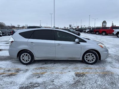 2013 Toyota Prius v 5dr Wgn Two (Natl)