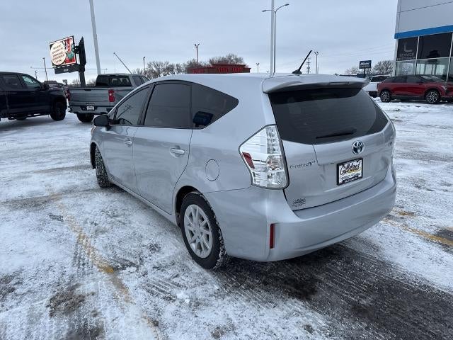 2013 Toyota Prius v 5dr Wgn Two (Natl)