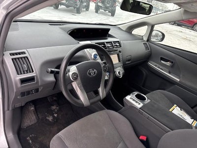 2013 Toyota Prius v 5dr Wgn Two (Natl)