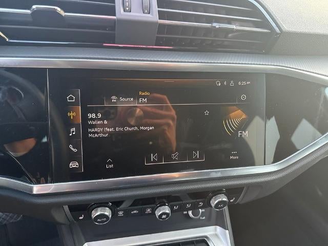 2025 Audi Q3 Premium 45 TFSI S line quattro Tiptronic