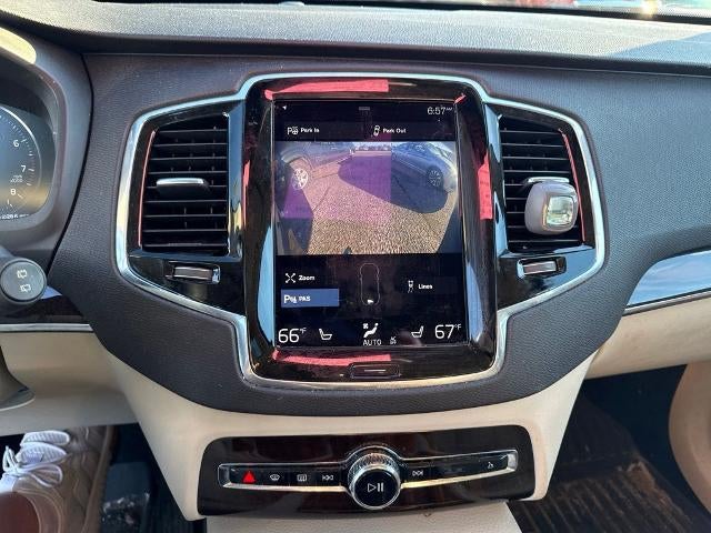2016 Volvo XC90 T6 Momentum