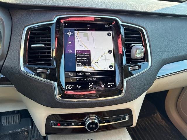 2016 Volvo XC90 T6 Momentum